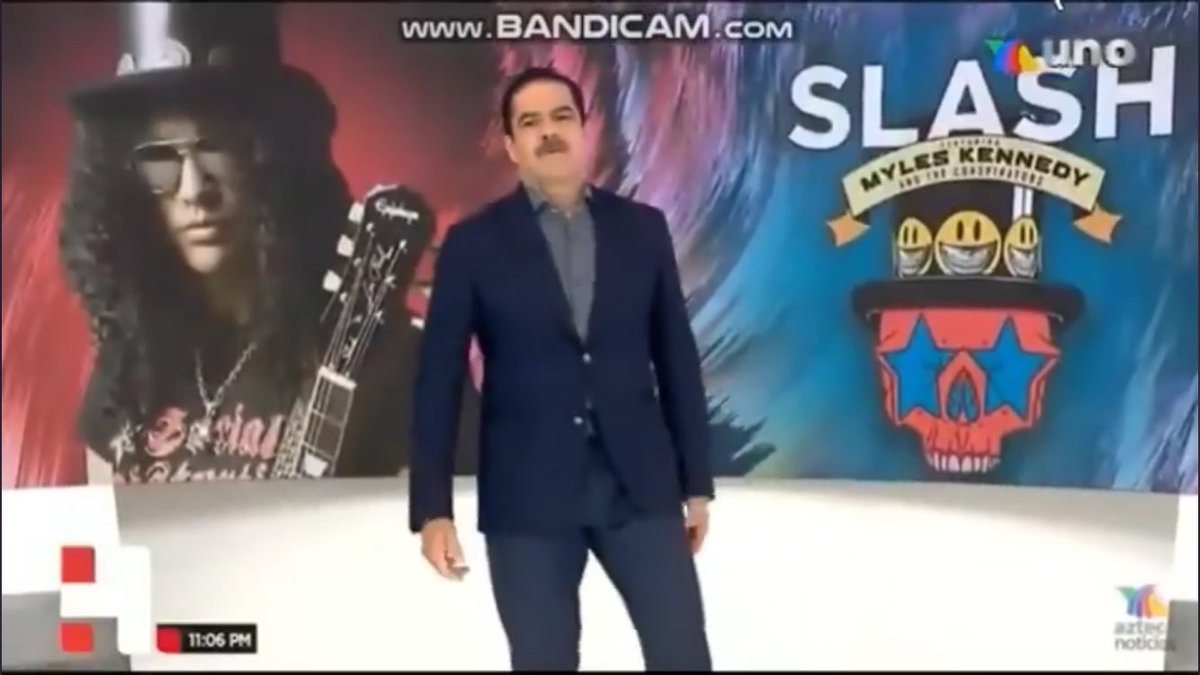 mx_slash's tweet photo. En nuestro país 🇲🇽!!! Slash entrevistado por una televisora nacional que emoción !!! 🙏🏼🤘🏼🔥🙏🏼❤️ #slash #mexico #entrevista #slashentrevistado #smkc #slashalbum #slashnoticias #noticiasmexico #rockmexico #slashmexico @todddammitkerns @brentfitz @Slash @franksidoris @MylesKennedy https://t.co/JwaQmprHey