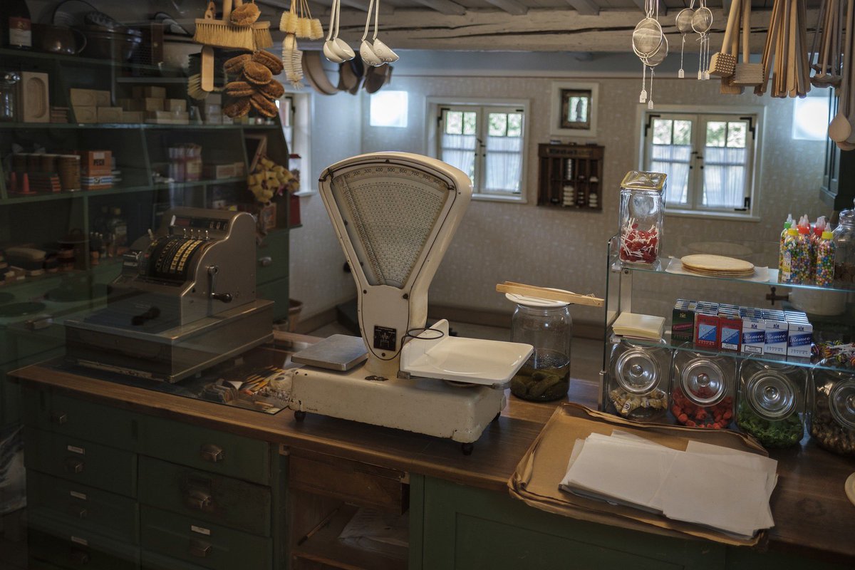 Lieber eine Serie über nen Supermarkt? Oder lieber über die organisierte Kriminalität? Oder doch das Dschungel Camp? Oder das gute, alte lineare TV? Die Welt der Möglichkeiten in Folge 188 Die Discounter, das Gomorrha, der Wladimir soundcloud.app.goo.gl/b8Q2NMPVXcm1rx…