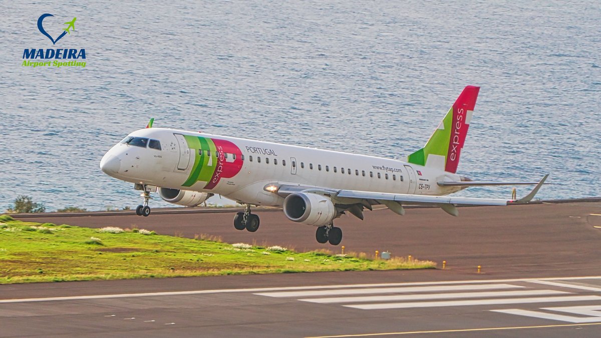 MadeiraSpotting's tweet photo. TAP Express Embraer E190LR about to land at Madeira Airport, inbound from Lisbon

#tapexpress #embraer #tapairportugal #e190 #madeira #airport #landing #pilot #cabincrew #aviation #avgeek https://t.co/PMQUXcvoXR