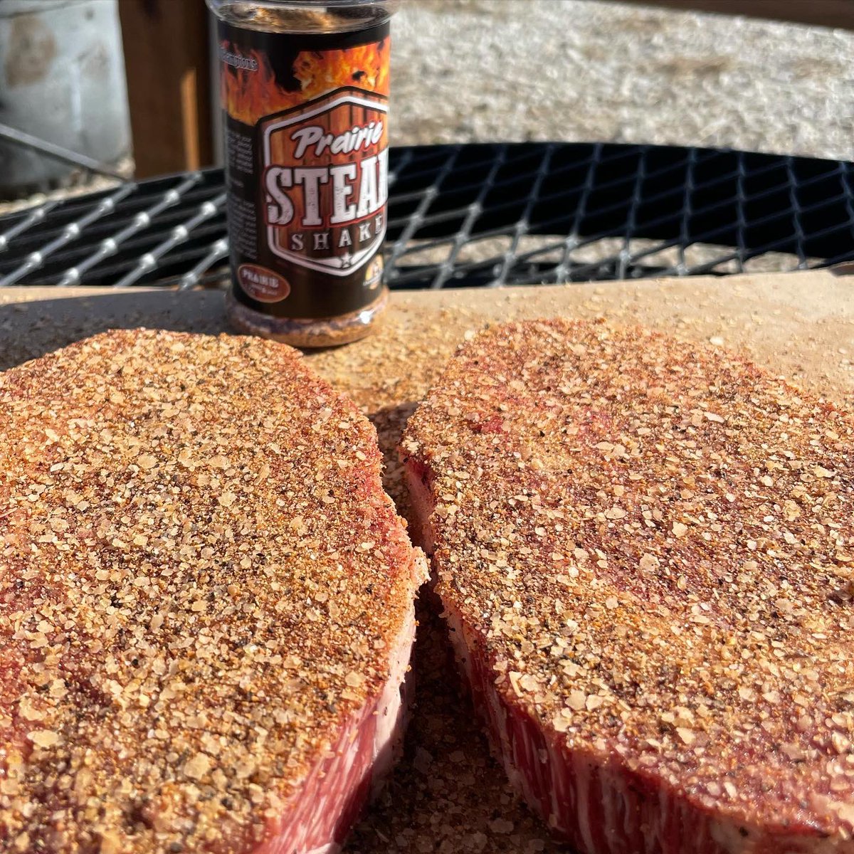Prairie_smoke's tweet photo. So, we cooked ribeyes in Texas this weekend and got 16th place out of 299 teams ๐๐ We seasoned the steaks with #steakShake right out of the bottle.
Steaks: gold grade Wagyu, and prime ribeye caps to fill the box.
Sauce: snow crab cream sauce https://t.co/9Ybuyv9tQm