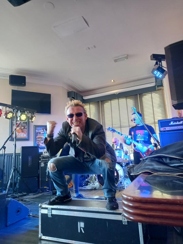 TheExpletivesUK's tweet photo. #punkrock   #PUNKTRIBUTE #THELUMLEYHOTELSKEGNESS https://t.co/UWMu03gjYx