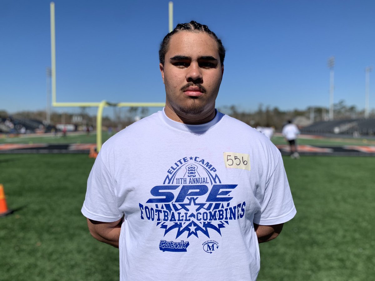 BHoward_11's tweet photo. 4 guys that stood out yesterday representing 3 states (LA, CA, TX). 

2023 - ATH - (@EricBeloneyJr1)
2023 - WR - (@justinw2023) 
2023 - QB - (@brayden_downen) 
2023 - DL - (@SuaLefotu) 

This group is talented but they each have something to prove size. All have #D1 interest. https://t.co/WpaEBXs43d