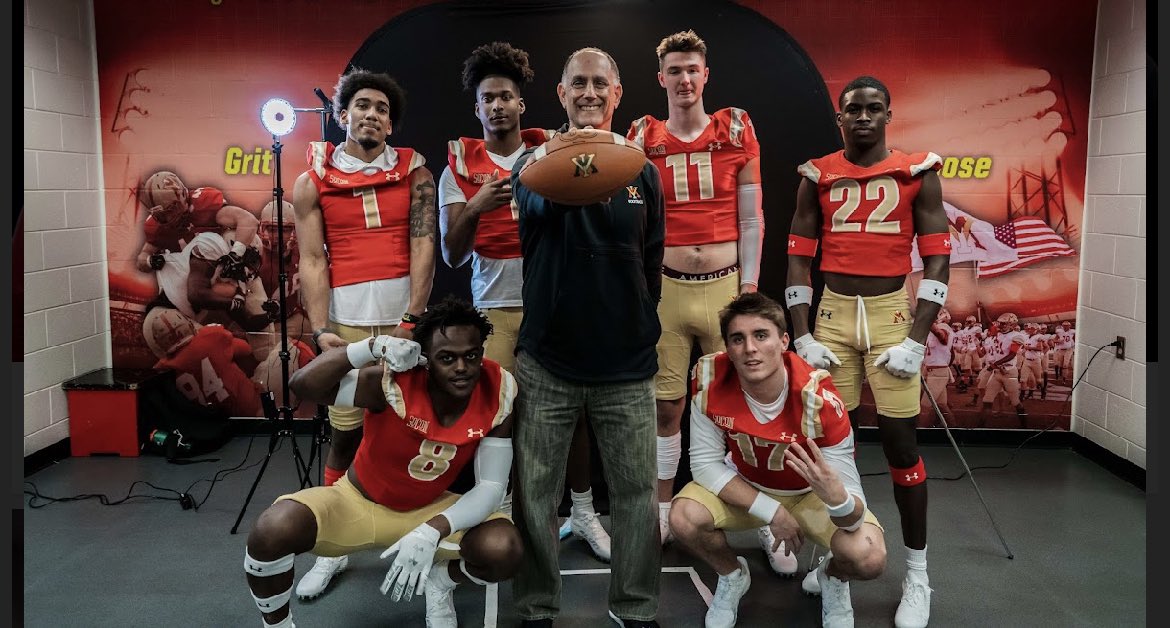 RyanvonBrandt's tweet photo. After an amazing visit I can’t wait to officially become a Keydet on Feb. 2nd. I am 110% Committed to being a difference making Y at VMI . Thank you to @CoachSWach @CoachMooreVMI & my hosts for making me feel like family. #10TD👣 #keYdet https://t.co/X4C7mq2Qnq