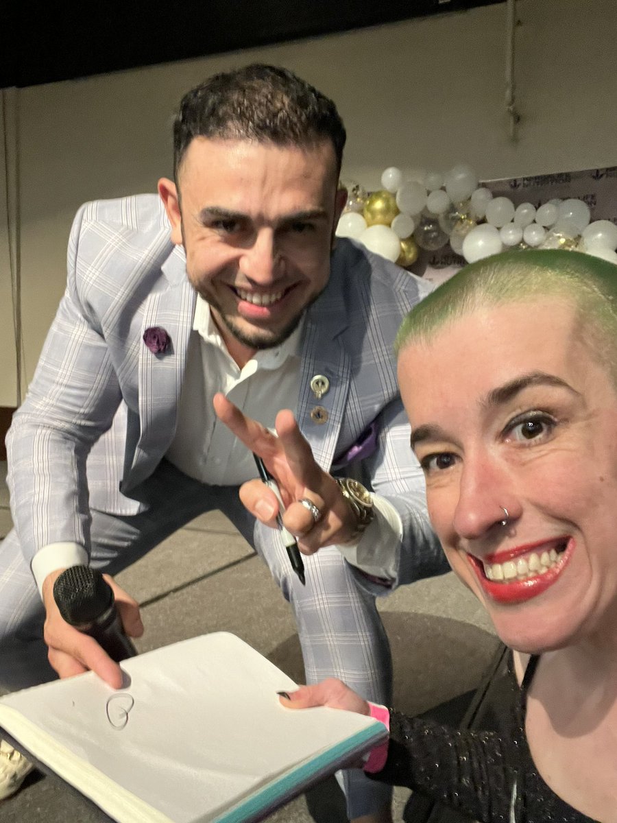 relentlessisshe's tweet photo. This guest speaker y’all!! 30k Senior Executive President’s Team: Diego Gutierrez BROUGHT THE HHHHEEEAAATTTT!!!! 🔥🔥🔥💥💥 https://t.co/blFOsIGf1f