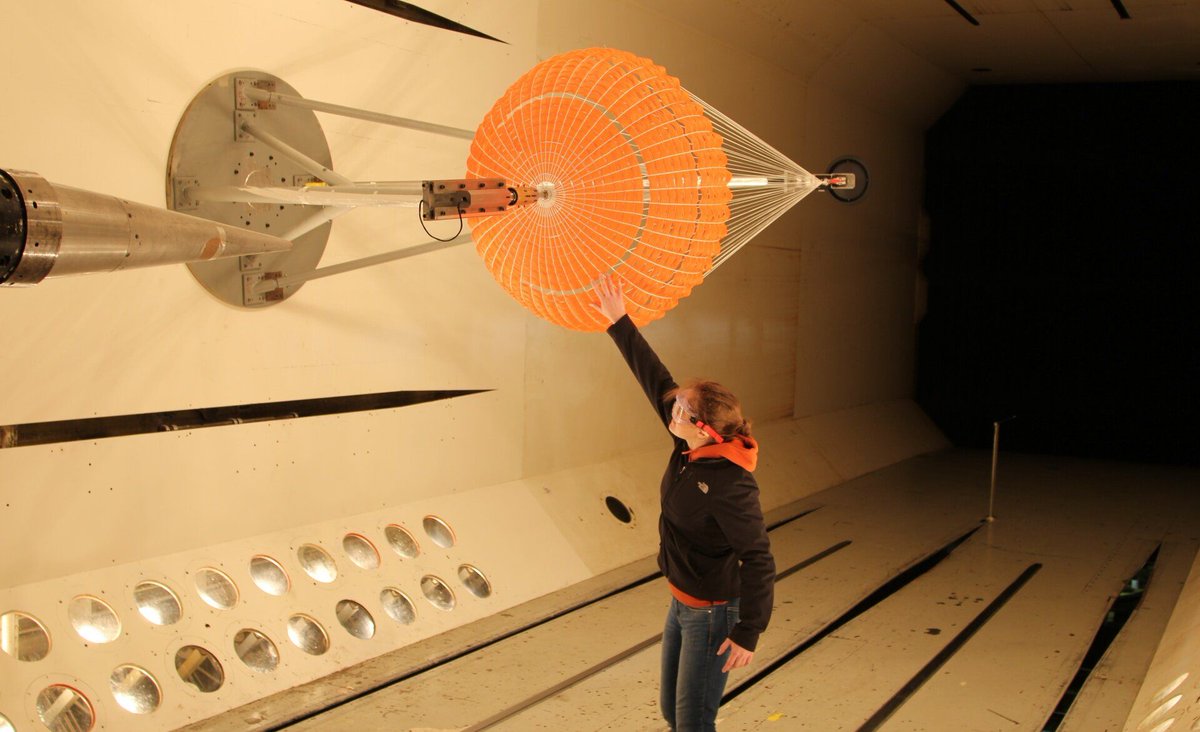 Clara O´Farrell (<a href="/spacegaucha/">Clara O'Farrell</a>) fue parte del equipo que diseñó el paracaídas supersónico del rover Perseverance sobre la superficie de Marte en febrero del 2021.
mujeresconciencia.com/2022/01/30/que…