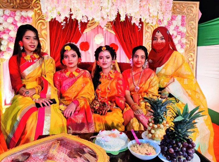 adihry83's tweet photo. বান্ধবীর হলুদ সন্ধ্যা💛🌼 https://t.co/4ipug14aJQ