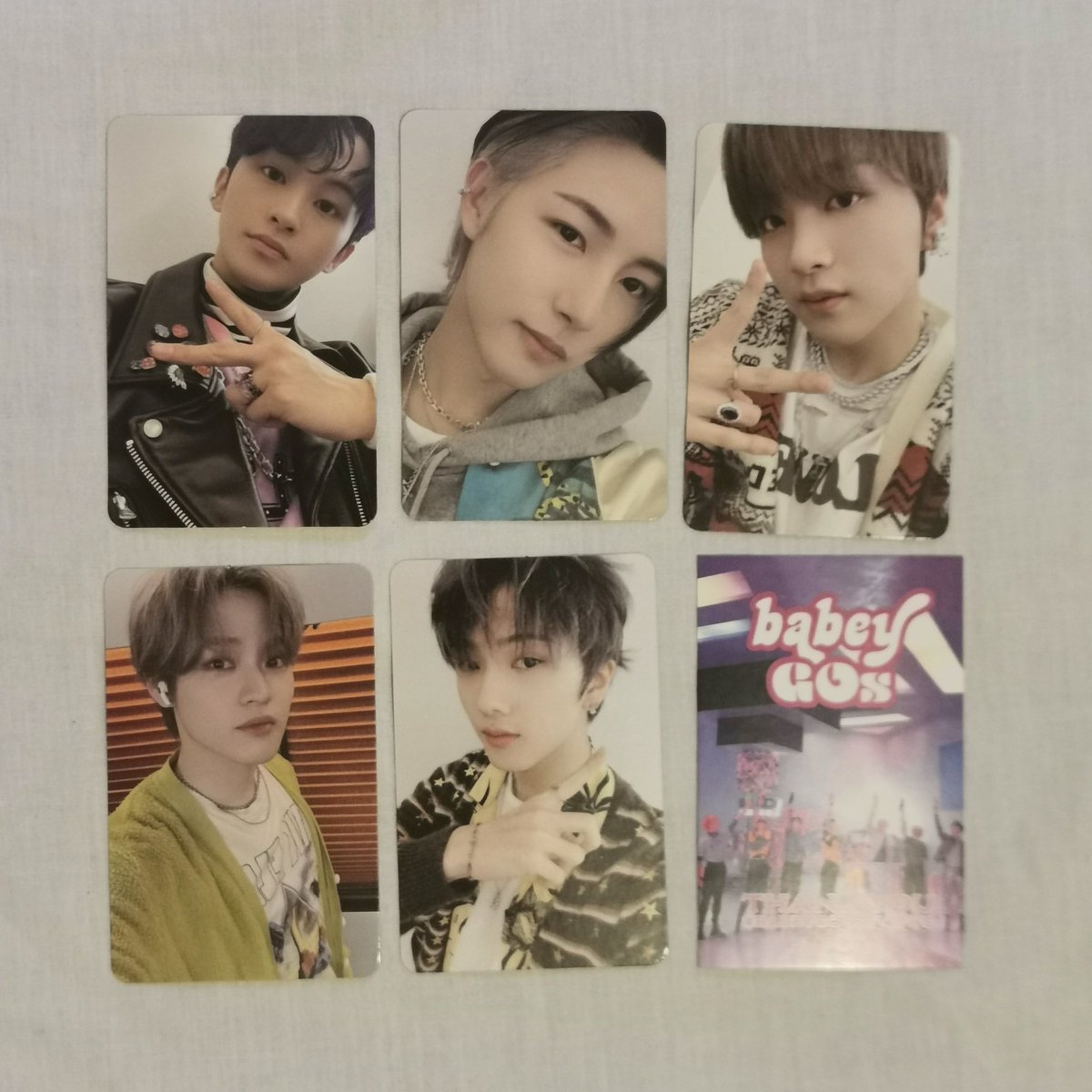 babeygos's tweet photo. #babeygosstock - nct dream hot sauce hello future pcs

album pcs - £6.50
ar clip card / cafe 7 dream card / agent card - £4
chenle kihno - £13
(i have multiple of some cards that are not pictured!)

prices before shipping, negotiable!

based in UK shipping ww https://t.co/NV8TjUTcwc
