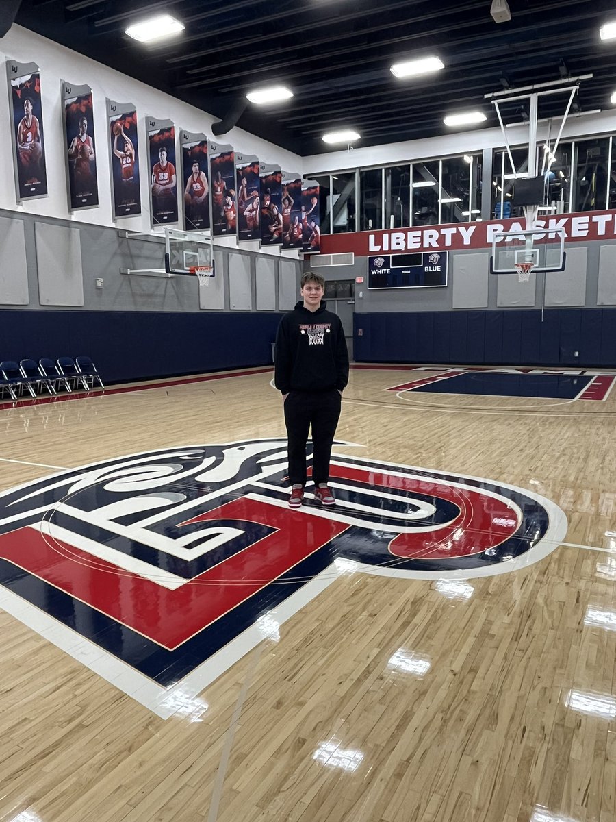trentnoah2_'s tweet photo. Great unofficial visit to Liberty! Special thanks to Coach McKay, @JoePierreIII and @LibertyMBB https://t.co/IDzi1isoFf