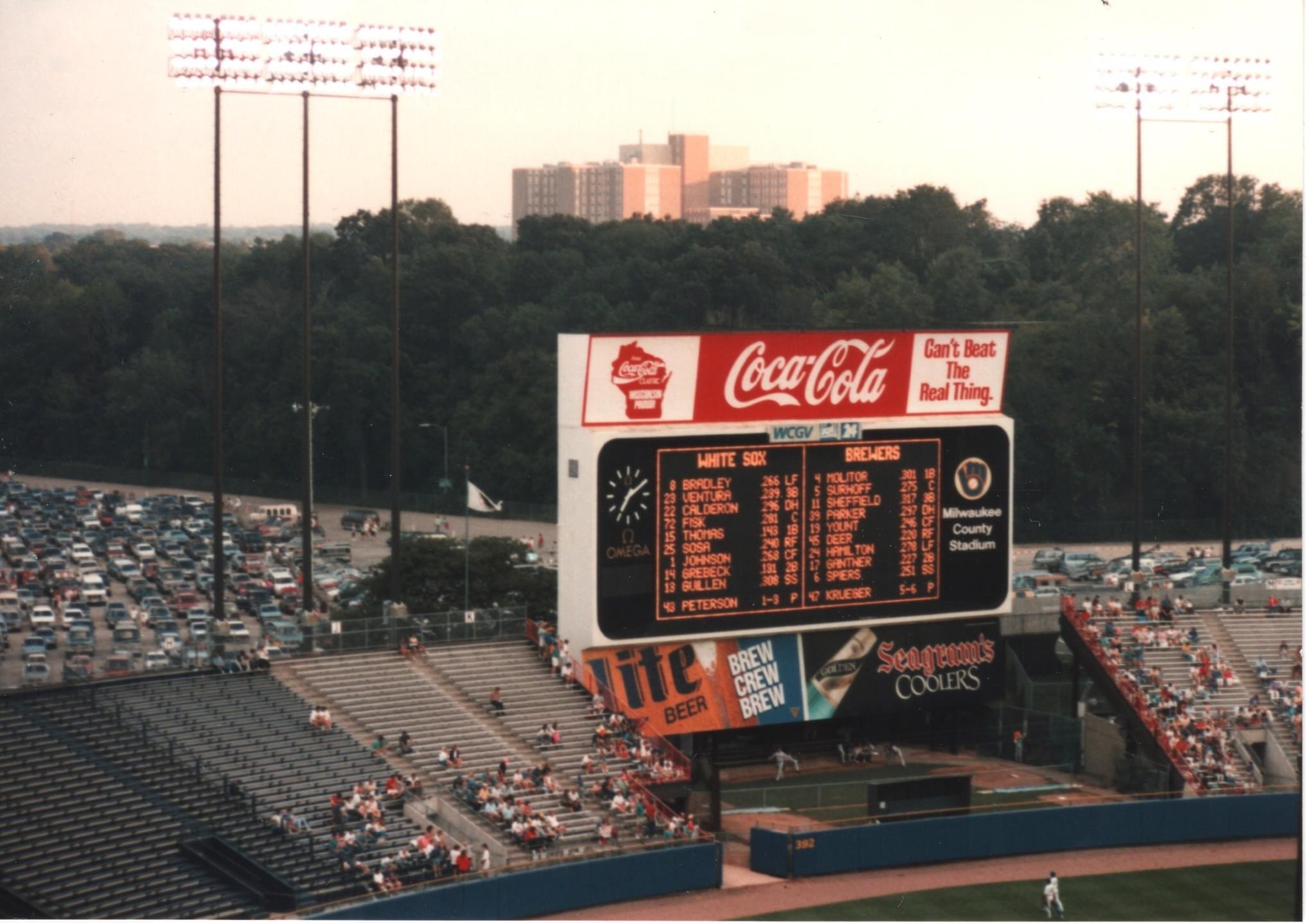 Lost Ballparks on X: Milwaukee County Stadium, Saturday, 8/3/90