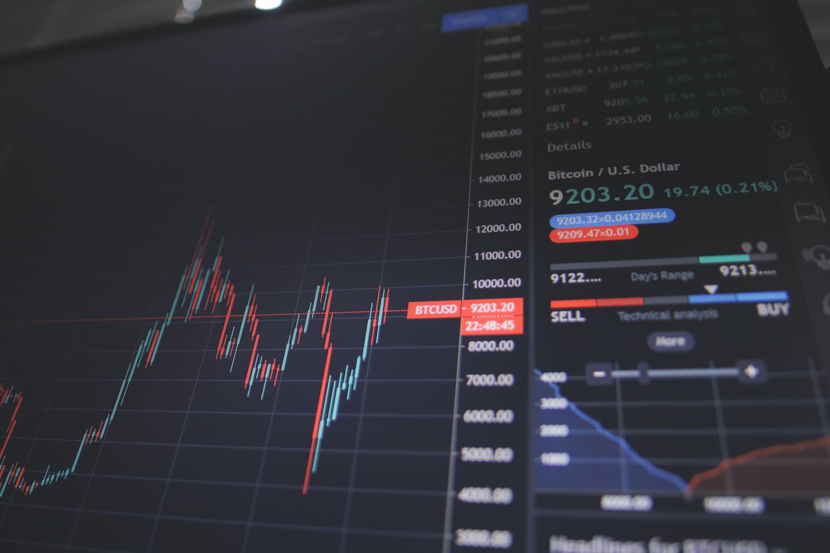 IMFNews's tweet photo. Crypto’ $2.5 trillion market value shows the significance of innovations like blockchain—and reflects that it's overvalued. Our #IMFBlog explains how regulation can safeguard financial stability. https://t.co/ZIZ6ggxuIu https://t.co/Yo9z4Xvnjg