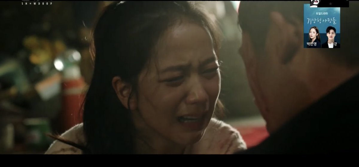 Ronapenthouse's tweet photo. JISOO’S ACTING WAS INSANE !!  HER TEARS CAME DOWN NATURALLY LIKE HOLY FUCK!?? AND ITS HER FIRST TIME ACTING!!! 
#JISOO #Snowdrop #HAEIN 
 #SnowdropFinale #SnowdropEp16 https://t.co/xHHQZN8iRd