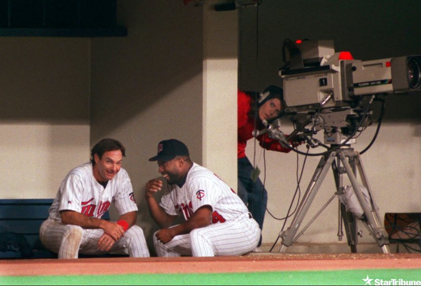Paul Molitor & Kirby Puckett share a moment early in the 1996 season. Great photo by @fromjefferson