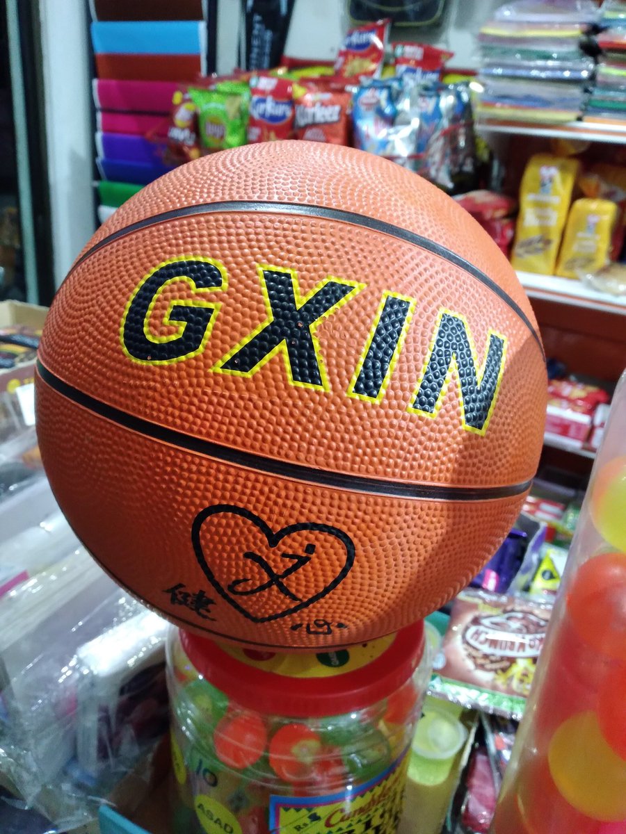 QMuhammadJawad's tweet photo. Professional BasketBall @AliJanStore1 #alijanstore #Sports #qarimuhammadjawad #stationery https://t.co/HPE6B32NZd