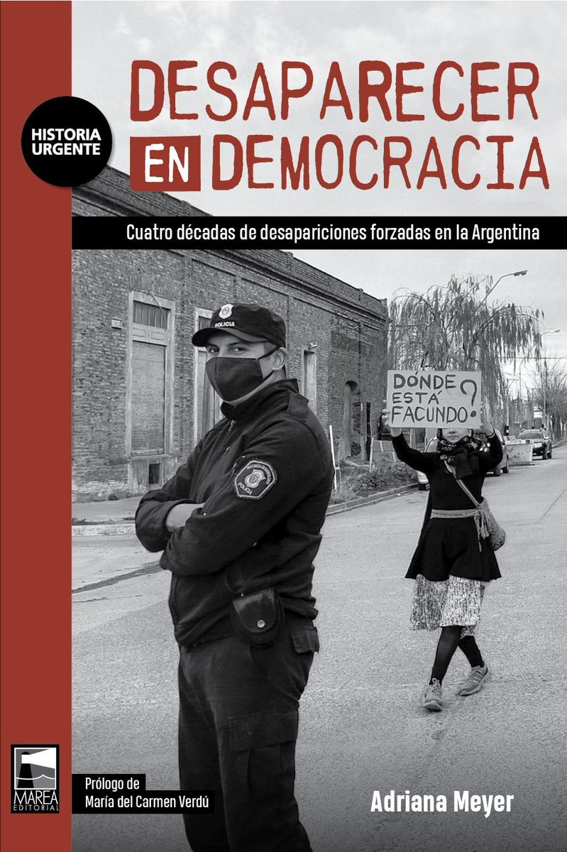 adrianameyerok's tweet photo. "Hoy volveremos a pedir x él y x los miles d pibes y pibas víctimas d la represión estatal que esta democracia vende humo se cobra gobierne quien gobierne desde hace 40 años". Detalles desconocidos sobre la historia de Arruga, en mi libro #DesaparecerEnDemocracia @mareaeditorial https://t.co/qLAwXuUqdE