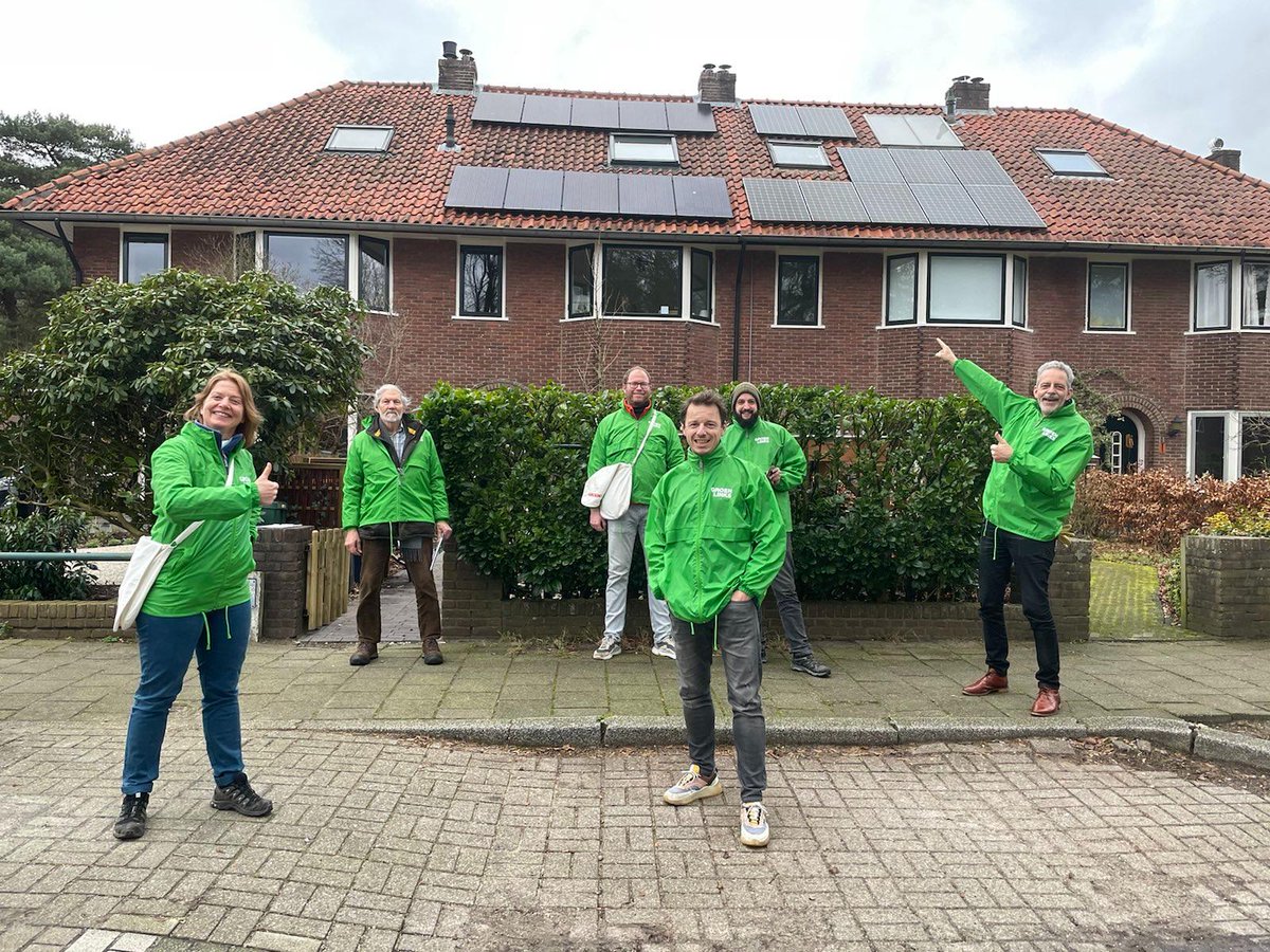 pro_zeist's tweet photo. Dit weekend spraken onze vrijwilligers met bewoners van #DenDolder Noord
#Zeist https://t.co/Ntjt60ovUH
