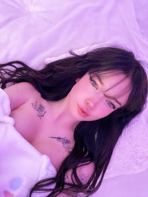 Narumibunni’s pics and videos