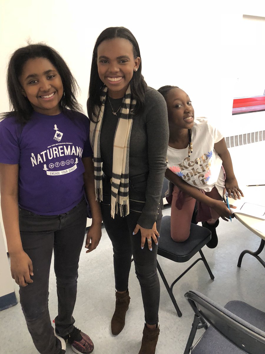 Throwback to one of our My Social Canvas mentorship events at the GLAM Girls Club in Harlem. GLAM stands for “Girls Learning to Achieve More” ✨

These girls are the future change makers that will make a difference in our world! 💖