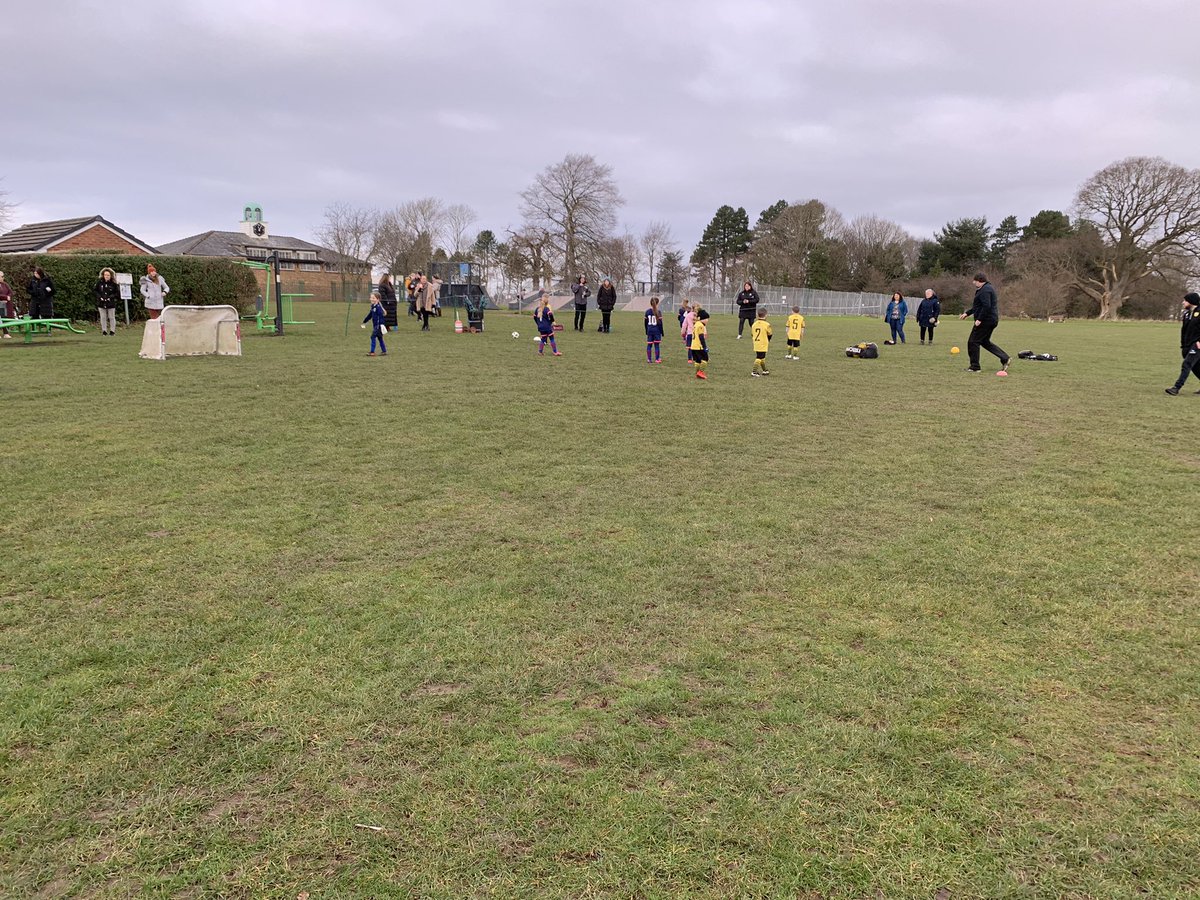 A huge well done <a href="/hrfcgirls/">HawardenRangersGirls</a> - tons of progress on the pitch this morning <a href="/HawardenRangers/">Hawarden Rangers</a> 

Some fantastic defending, running with the ball and goals ⚽️ 

Special mention to star players : 

💫 Esme 

✨Rosie 

Well done girls 

#Wolfpac #CrazyGang #TheseGirlsCan