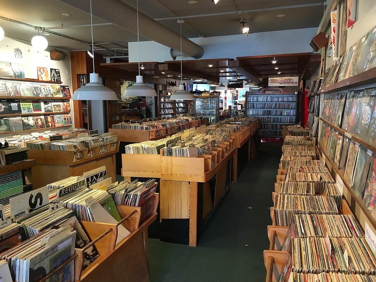 RSDCanada's tweet image. Just in case you were looking for alternative to Spotify... #records #vinyl