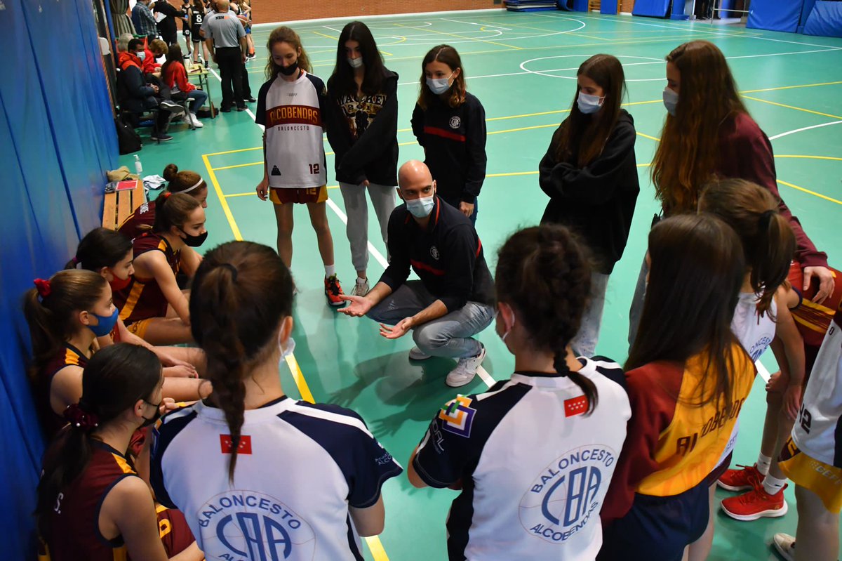 cbalcobendas's tweet photo. #CanteraCBA ⛹️‍♀️⛹️‍♂️ | ¡El #InfBFem consigue imponerse en el #PartidazoCBA!

Las chicas se han impuesto (59-49) a @EstuCantera. ¡Grandes!

#SienteElGranate https://t.co/Zh9QMJawDk