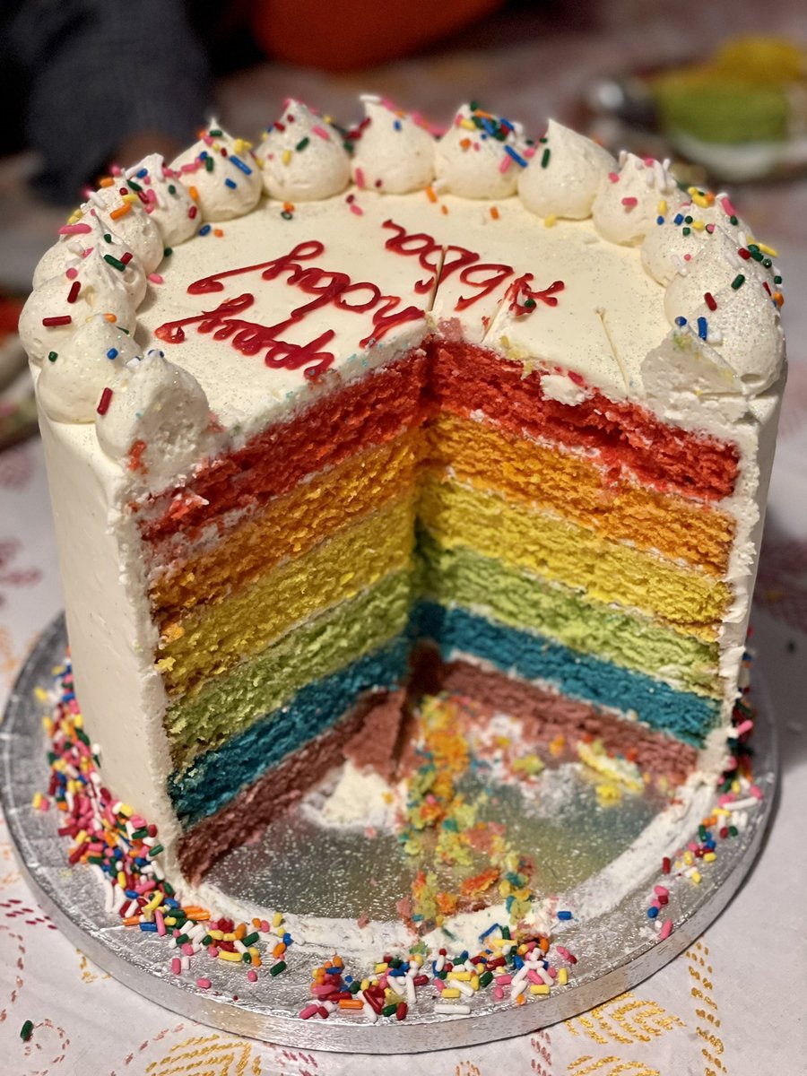 #rainbowcake 😍 #familycelebrations ❤️