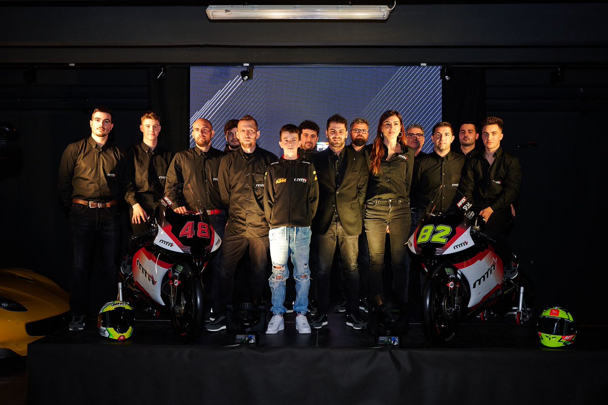 🚀 𝗧𝗛𝗘 𝗕𝗘𝗚𝗜𝗡𝗡𝗜𝗡𝗚 𝗜𝗦 𝗛𝗘𝗥𝗘!
There is less and less at the beginning of the season, but now we are full of thousands to start!
What do you think of the motorbikes and the colors? ✊🏻

#WeAreMTA ❤️🤍🖤
#mtaracingteam