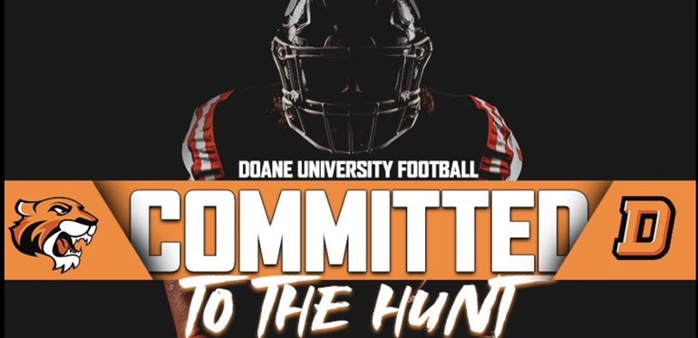 7shawnfox's tweet photo. 110% Committed!! 🐯‼️
@BesslerChris @CoachBrauer 
@Coach_MCampbell @CoachBD22 
@EnglewoodHigh https://t.co/vhDPL5v5sP
