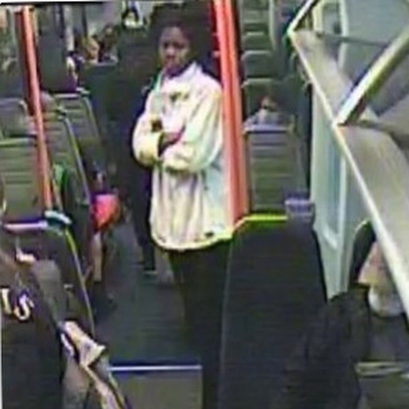 forblackwomenuk's tweet photo. #MissingPersonUK #LenaNwana 

Lena Nwana, 25, last seen on CCTV boarding a train at #Walton-on-Thames 24/1. Believed to be in metropolitan area of  #London. She's described as Black, 5ft 9, slim, dark hair, wearing white fleece+black leggings. https://t.co/GOMo3Y0xCp