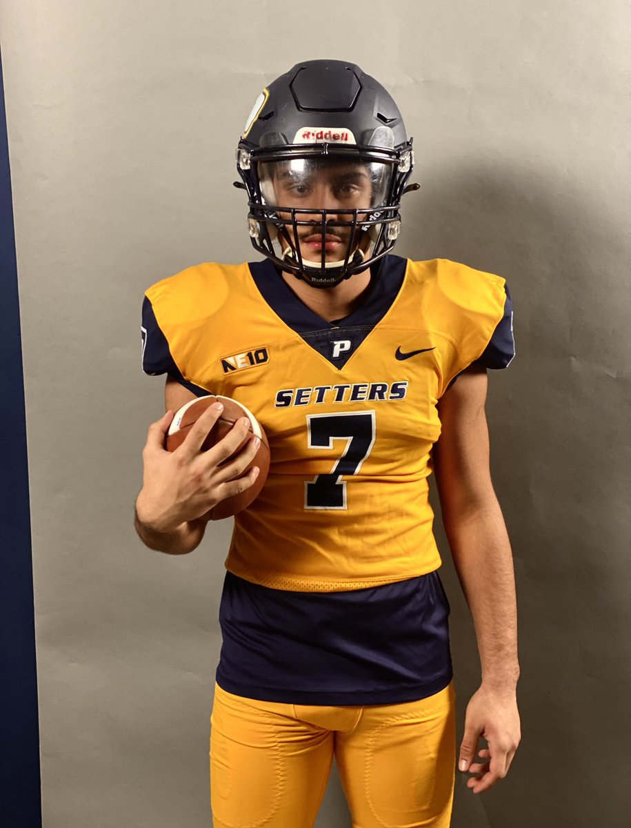 DonovanBeauvoir's tweet photo. After a great visit @PaceUniversity  with @Andy_Rondeau_1 and @DFO_JN. I’m blessed to say I’ve received my first official offer from Pace University. @COACH_ONEIL @CoachAmann @CardinalHayesFB https://t.co/VE5mgj2yIN