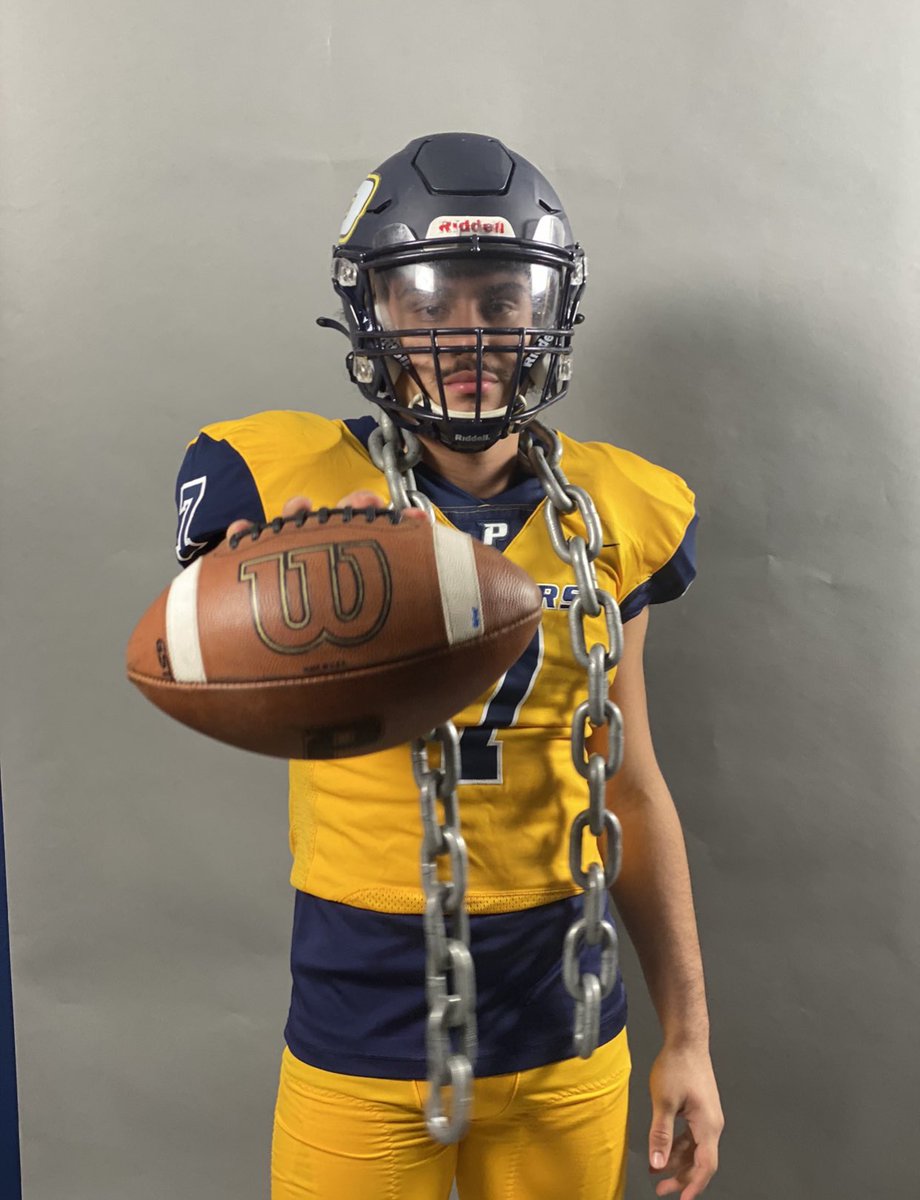 DonovanBeauvoir's tweet photo. After a great visit @PaceUniversity  with @Andy_Rondeau_1 and @DFO_JN. I’m blessed to say I’ve received my first official offer from Pace University. @COACH_ONEIL @CoachAmann @CardinalHayesFB https://t.co/VE5mgj2yIN