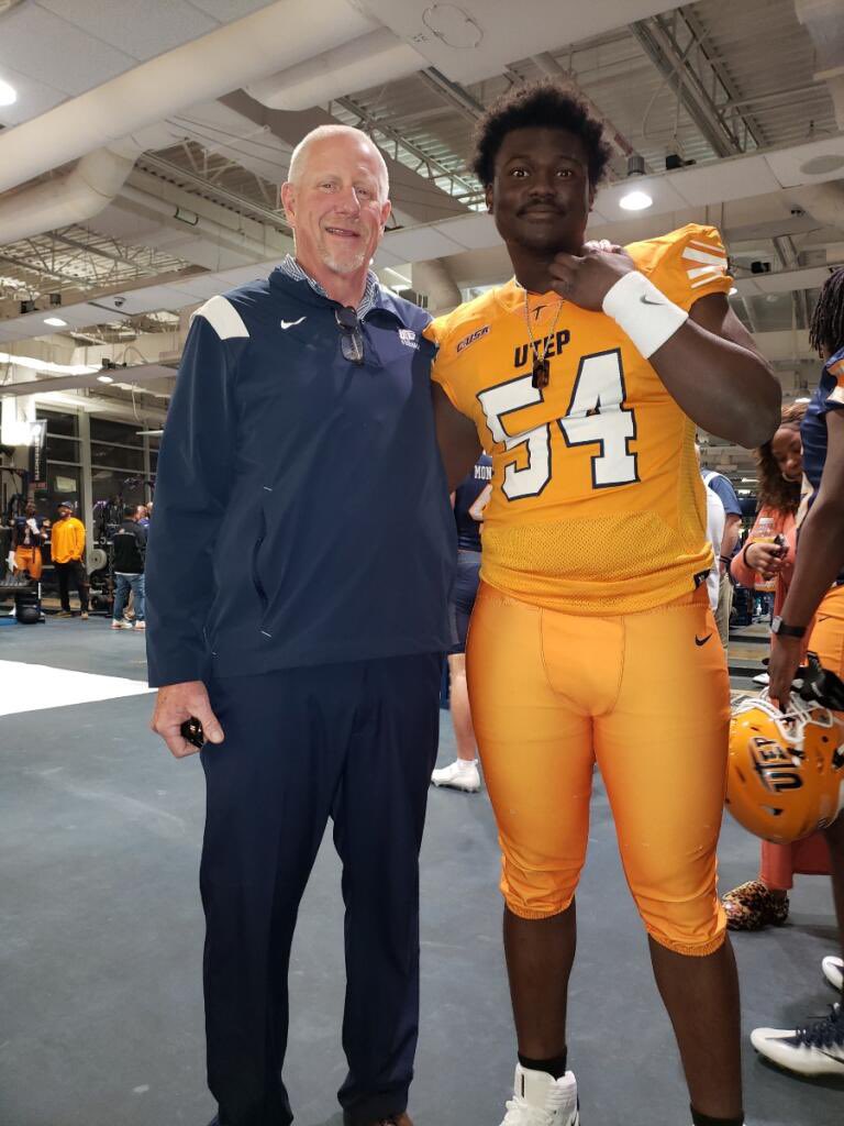 Had a great time at UTep this weekend <a href="/coachmsimmonds/">mike simmonds</a>  <a href="/CoachBain75/">James Bain</a>