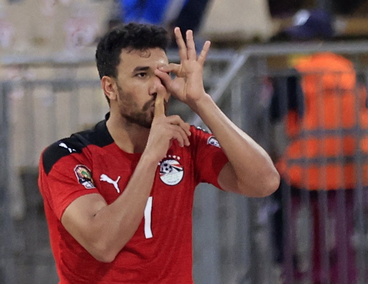 ariyadhiah's tweet photo. 📸 فرحة لاعب #مصر محمود تريزيجيه بهدف الثاني في شباك #المغرب

#كأس_الأمم_الإفريقية2021
#مصر_المغرب
#TeamEgypt #TeamMorocco https://t.co/pTdERAp2pI