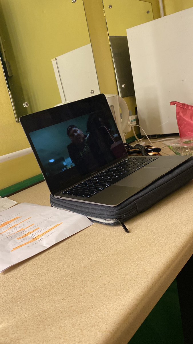 eleshapaulmoses's tweet image. Watching a bit of @LokiOfficial @Marvel before showtime @iamjoeyjames