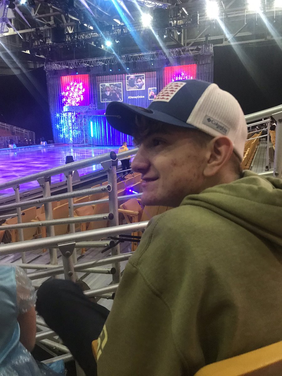 RChestnut's tweet photo. #DisneyOnIce https://t.co/lNUiS9YoBH