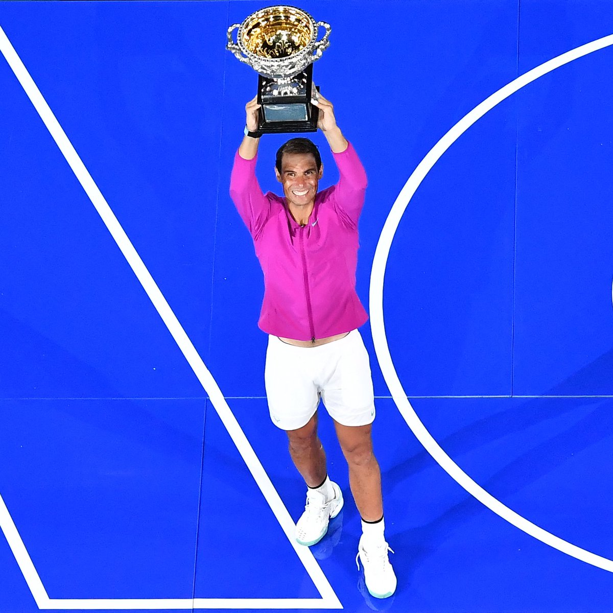 sampada_sk's tweet photo. Being a Rafan is a whole emotional rollercoaster and tbh I am here for it. Man was in literal crutches 4 months ago and didn't even think he could play on tour until a month ago. And here we are breaking the AO curse after 13 years, from two sets and a break down. #VamosRafa https://t.co/M80mByKWPR