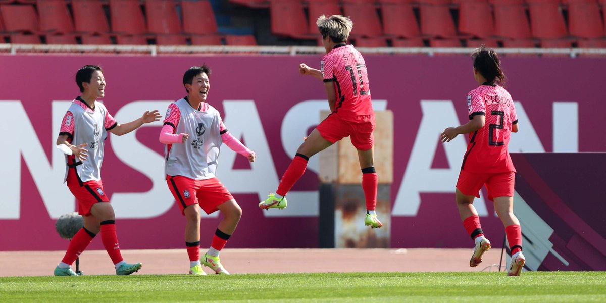 FIFAWWC's tweet image. A day full of emotions with 4 teams directly qualified to the #FIFAWWC 😍 
🇯🇵🇰🇷🇨🇳🇵🇭