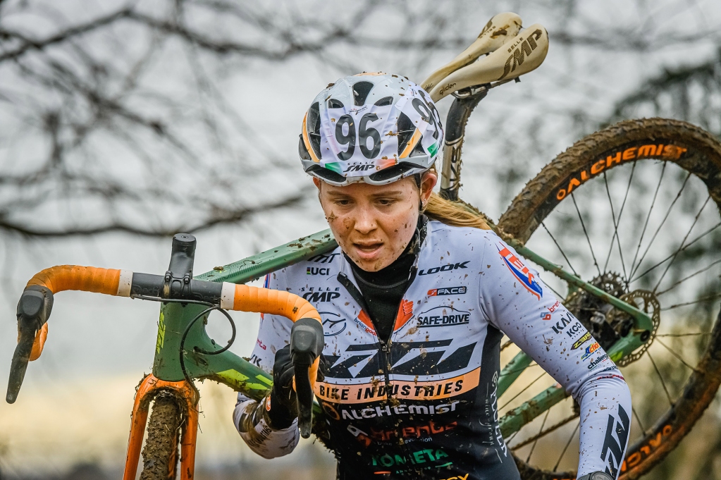 selle_smp's tweet photo. Mud, sweat and fatigue.
That's why we love cyclocross! 🚴‍♀️
#sellesmp #mtb #designedonyourby #handmadeinitaly #bikerace #bikerar #mtblife #mtbgram #mtblove #orangelovers #webleedorange #ktmbike #ciclocross #womencycling #bikequeen #cyclocross #mud https://t.co/yAxW4FhIkB