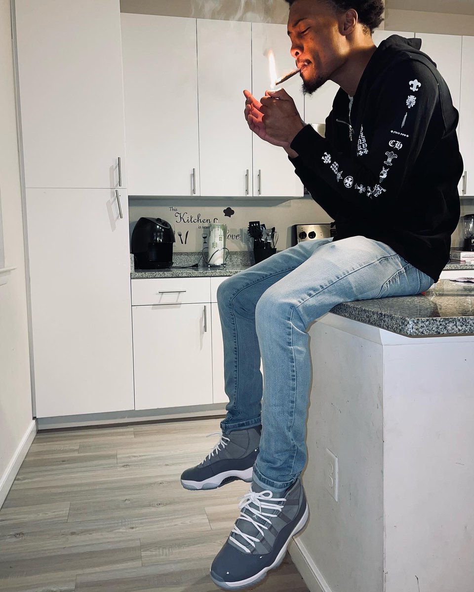 im_scrapp's tweet photo. Cut some niggas off & my money got longer Surround myself wit wealth & my knowledge got stronger 💪🏾 #IMBK🖤 https://t.co/I9H8bYkhBR