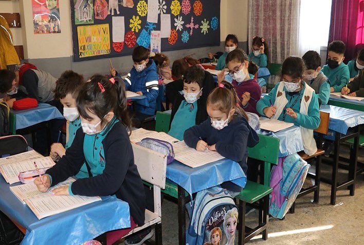 Tarsus Objektif (@tarsusobjektif) on Twitter photo Tarsus Şehitishak İlkokulu 2-F sınıfında İddiaya göre kullanılan bir masa örtüsünün 58 saniye içerisinde koronavirüsü ortadan kaldırdığı öğrenildi.
<a href="/MersinValiligi/">Mersin Valiliği</a> <a href="/AdemKoca46/">Adem Koca</a>
<a href="/g_tarsus/">T.C. Tarsus Kaymakamlığı</a> Tarsus Şehitishak İlkokulu 2-F sınıfında İddiaya göre kullanılan bir masa örtüsünün 58 saniye içerisinde koronavirüsü ortadan kaldırdığı öğrenildi.
<a href="/MersinValiligi/">Mersin Valiliği</a> <a href="/AdemKoca46/">Adem Koca</a>
<a href="/g_tarsus/">T.C. Tarsus Kaymakamlığı</a>