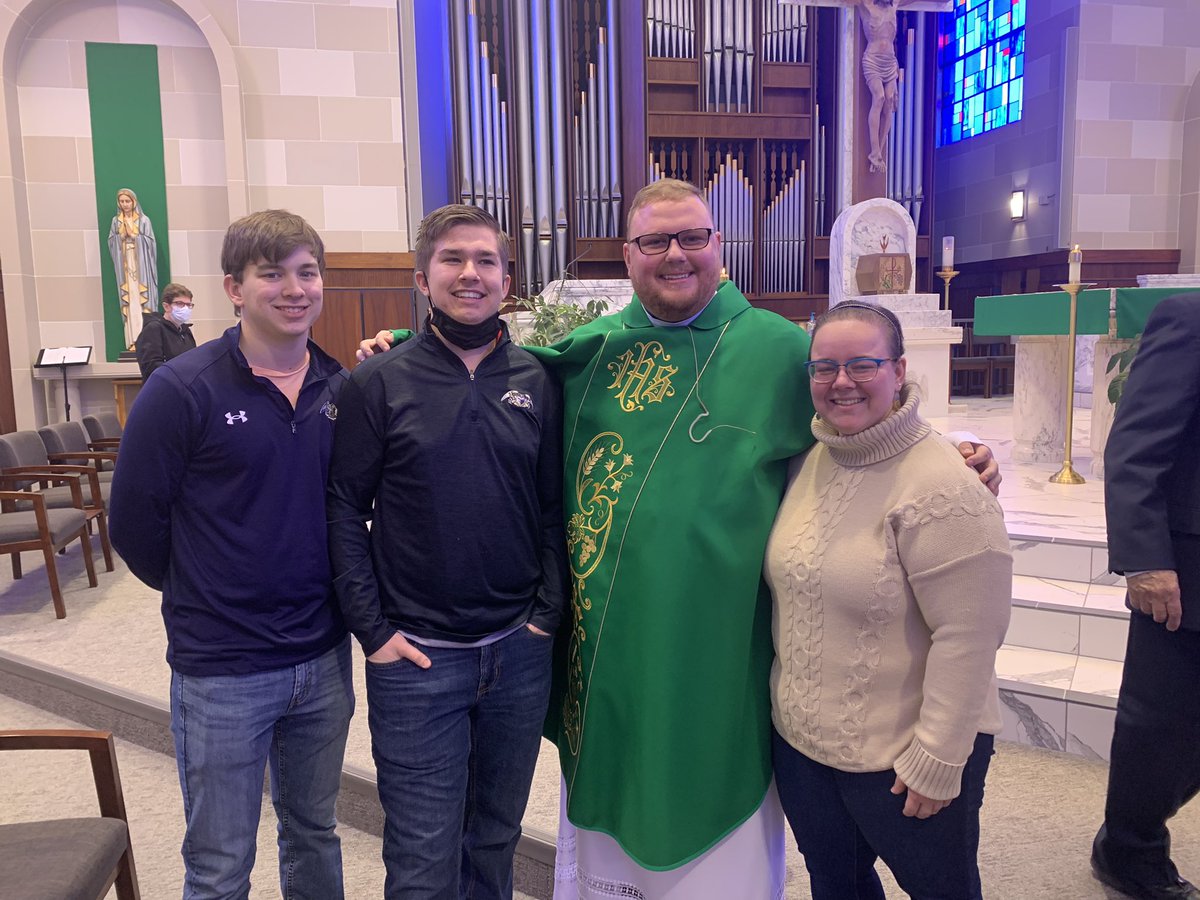 StMichaelHouse's tweet photo. St. Paul Squad (Clayton, Drew, and Miss Boulanger) with Fr. Kosk after 10am Mass! #picswithmypastor https://t.co/0fWLqYHg06
