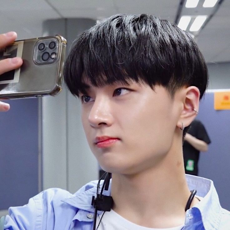 jwoonie_'s tweet photo. miren lo linda que es la sonrisa de jay, es una persona tan talented e increíble quien siempre alegra a las personas a su alrededor:( https://t.co/VMSFXfrZVC