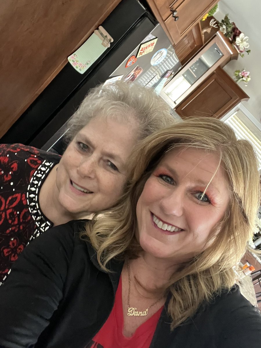 1964dlc's tweet photo. Go Cards! Beat Duke @UofLWBB #L4C4 https://t.co/vyRgFW5px6