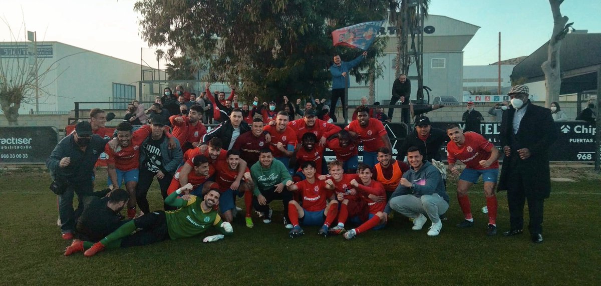 😜 ¡EQUIPOOOOOO! ➕3️⃣ 

¡No existe la palabra rendirse! ¡Lucha, lucha y más lucha! 🙌

¡¡Claro que se puede!!

Tenemos algo que no tiene ningún equipo...¡LA MEJOR AFICIÓN! ¡¡GRACIAS!!

¡Vamooooooooss Mazarrón! 🔴🔵
#WeAreMazarron 
#SienteElMazarrón