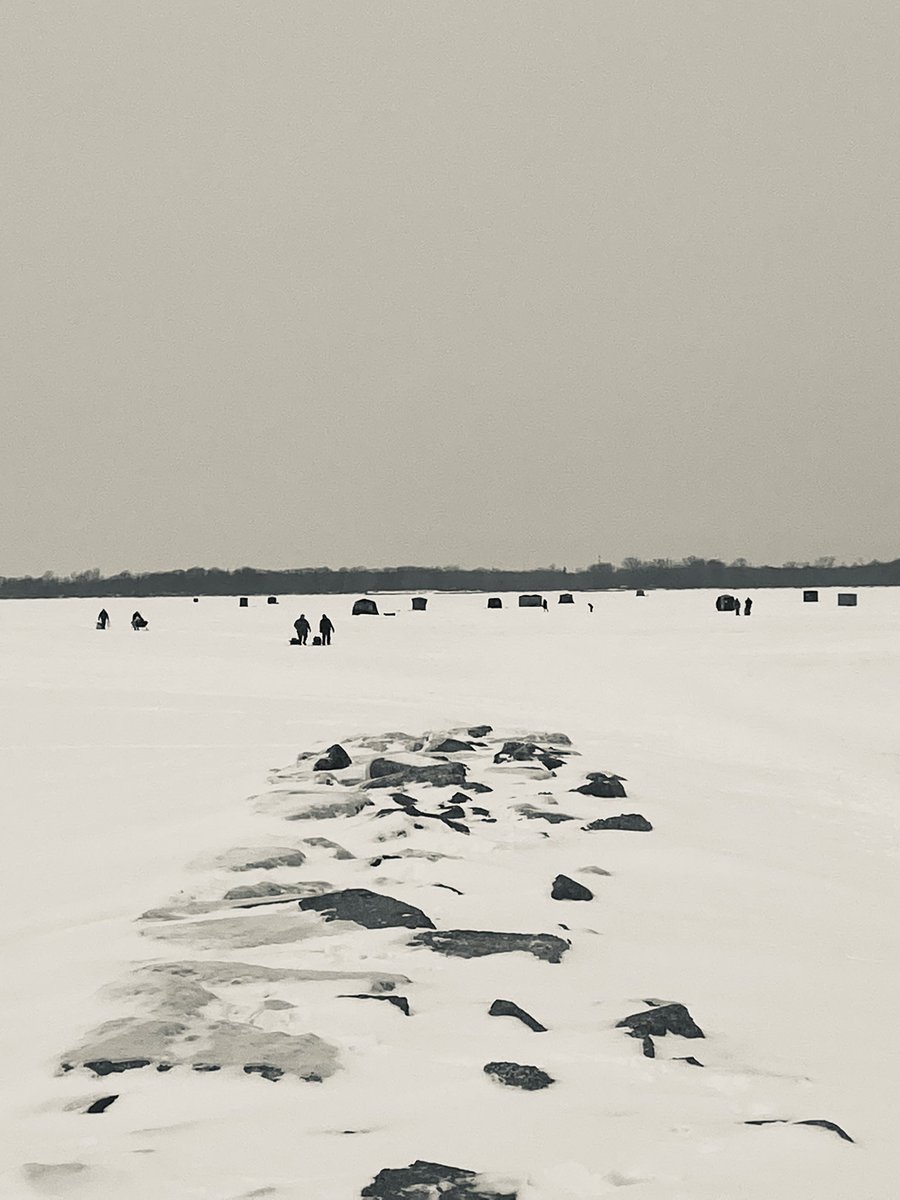 TonyMel13027869's tweet photo. Frozen bay. Perfect for ice fishing 🎣 #frozen #wintertimefun #icefishing https://t.co/uTva9xKgFz