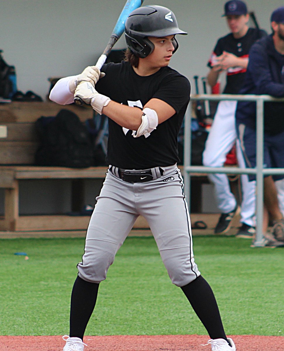 bruceboltus's tweet photo. 5'6 165lb 16yrs OF Braden Laker @notorious.b.lake out of Loveland, OH wearing our 2021 White Chrome Series 

Check out our 2021 Gloves, Sleeves, Bat Grip, and Wrist Bands at https://t.co/dGyY2KnaBZ

Text BOLT to 833.200.3911 to sign up for our monthly GOLD GLOVE GIVEAWAY

#bruceb https://t.co/sfN1VeZf53