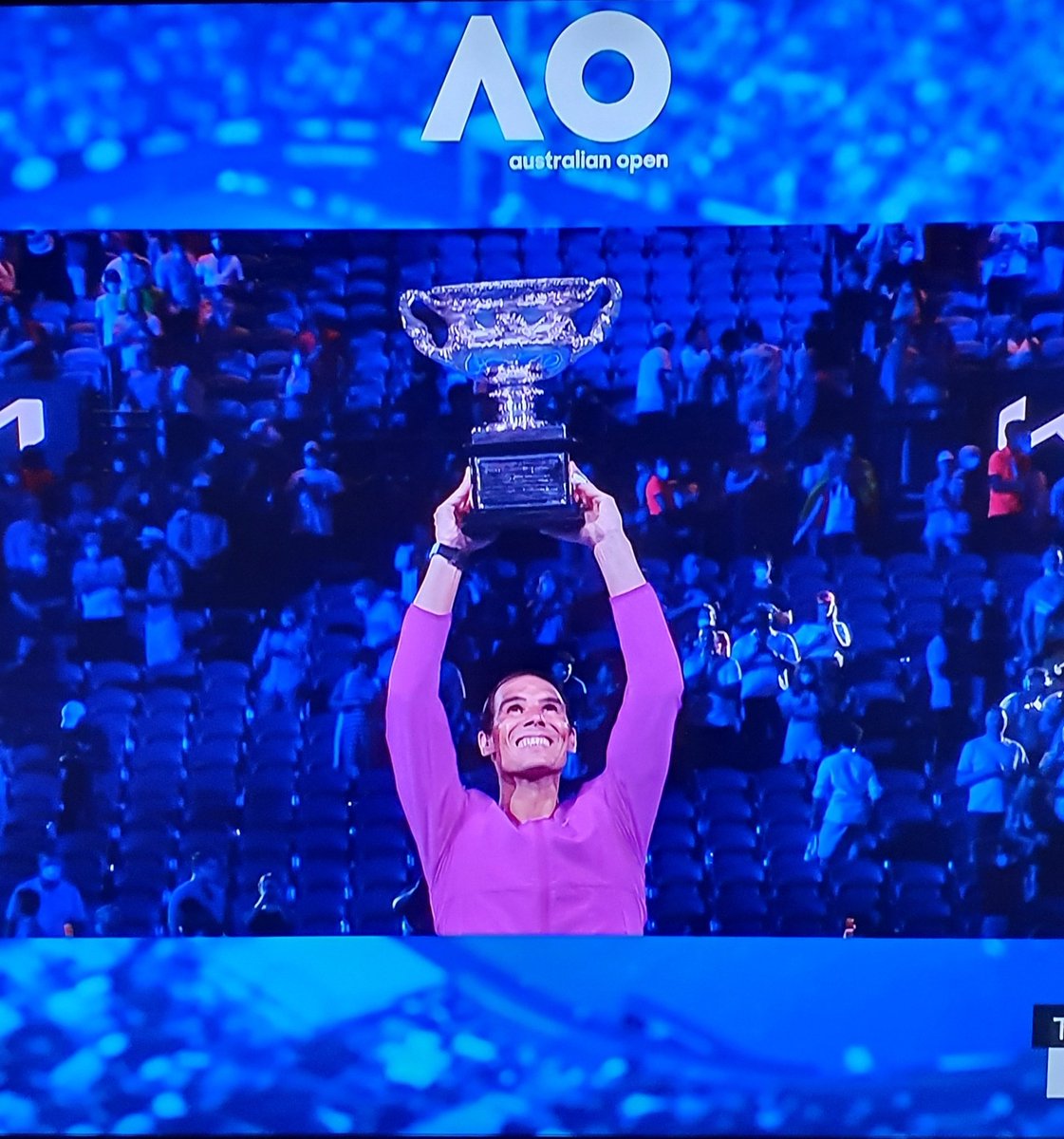 robercarretero's tweet photo. El mejor tenista de la historia a día 30-01-2021 se llama RAFAEL NADAL PARERA y es ESPAÑOL 🇪🇦🏆
Y PARA MI EL MEJOR DEPORTISTA 

HUMILDAD
DISCIPLINA
MENTALIDAD
ACTITUD
SUPERACIÓN 
SACRIFICIO 
RESPETO
APTITUD 
CLASE
TALENTO
ADAPTACIÓN 
COMPAÑERISMO
LIDERAZGO
SIEMPRE UN EJEMPLO https://t.co/PFIHR9AZEZ