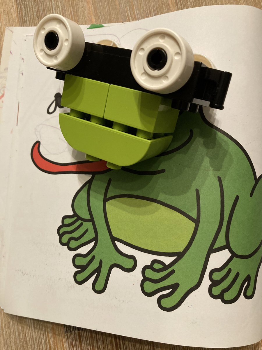 tomicpixel's tweet photo. #lego #frog https://t.co/CCKXwEAPTG