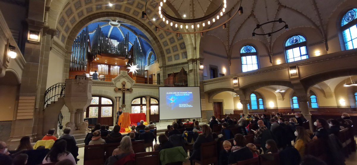 Heute lauschten unsere Jüngsten Simon Langenbach an der Orgel und Anne Langenbach als Erzählerin. Zu hören war #Aladin und die #Wunderlampe von Michael Porr 🪔

#pekifoto #weinheim #ekiwhm #peterskirche #orgelmusik #orgelsanierung #walckerorgel #peterskircheweinheim