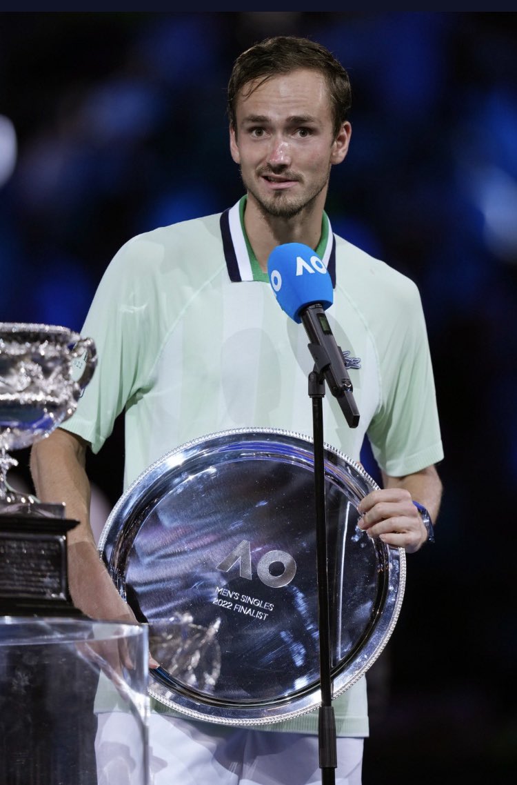 raul_zurutuza's tweet photo. Mi reconocimiento y felicitación para @DaniilMedwed y a su equipo @Lindonk …que increíble @AustralianOpen ha hecho y sin duda alguna será número uno del mundo 🌎 muy pronto!!!! 👏👏👏👏👏👏 https://t.co/YcG4eXySmG
