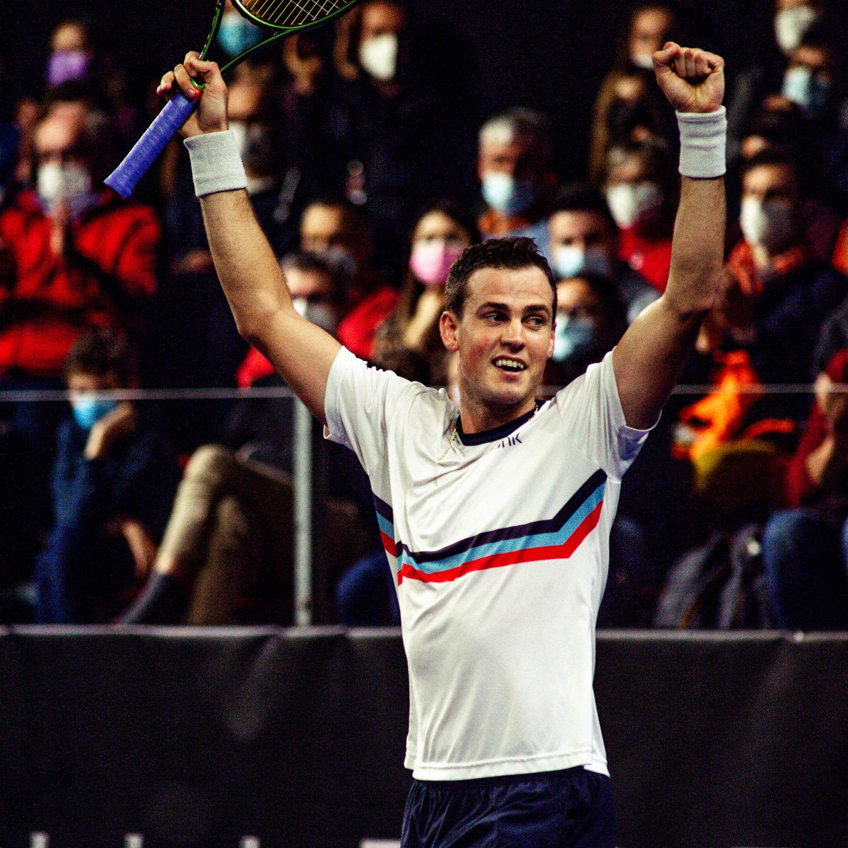 ATPChallenger's tweet photo. It's a first title for @VasekPospisil since 2019 in Charlottesville. 

At 31 years, 7 months, he is also the oldest 🇨🇦 champion in #ATPChallenger history. https://t.co/o6Y4Oc6EY1